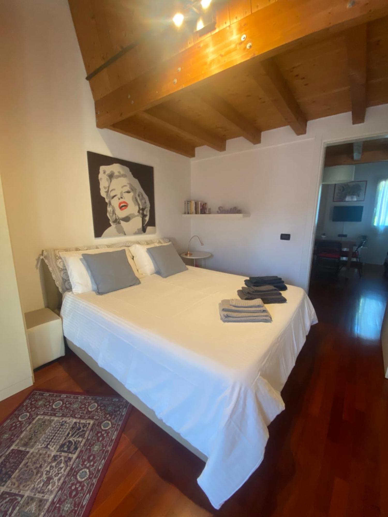 Casa Vacanze Chez La Reine - Holiday Home Виченца Екстериор снимка