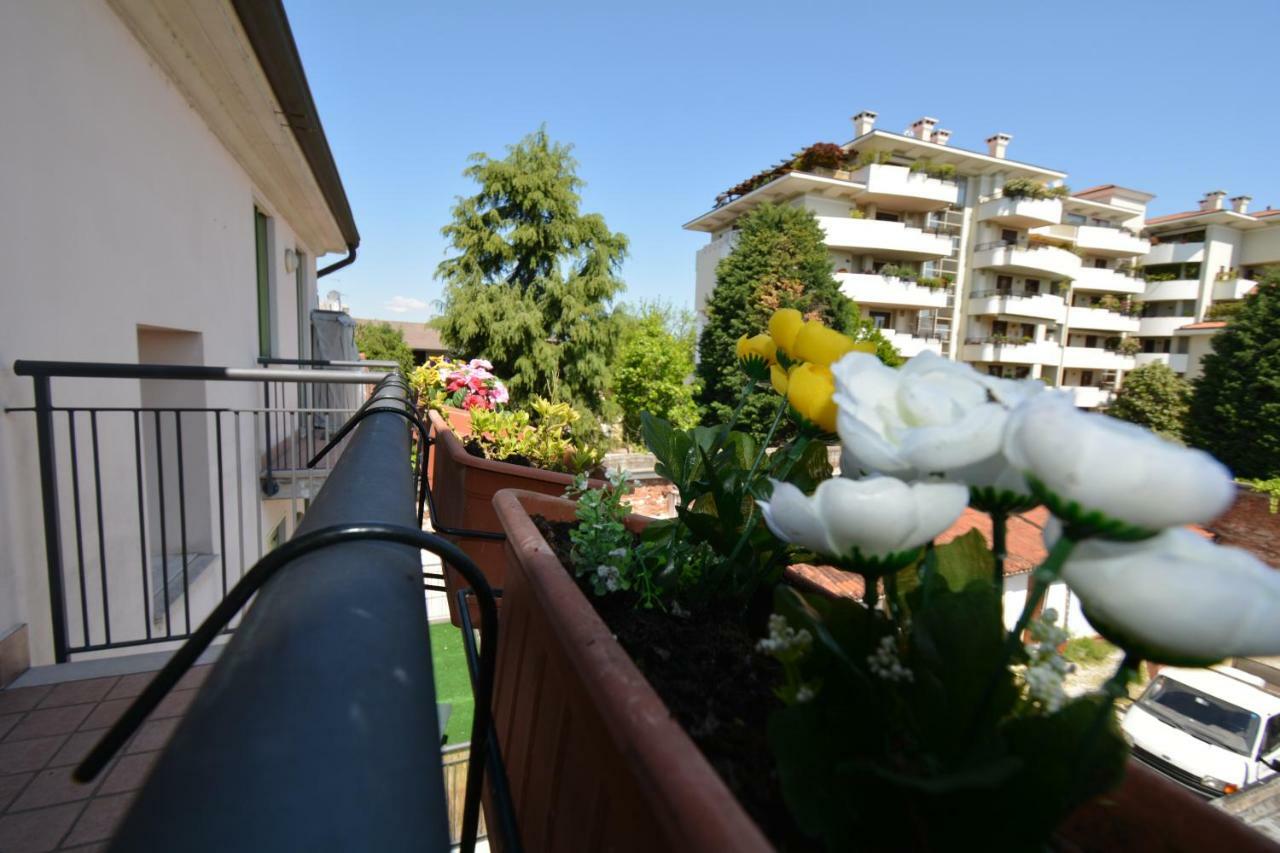 Casa Vacanze Chez La Reine - Holiday Home Виченца Екстериор снимка